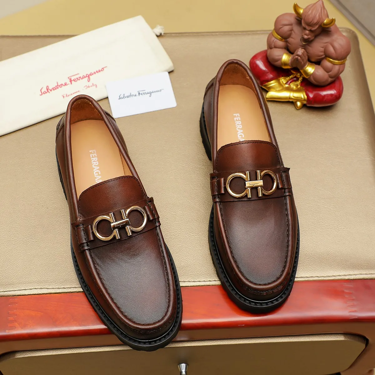Men's shoes 💰440 Ferragamo [Ferragamo] top imported suit men's shoes 💯Original copy of the official website, product materials: selected imported embossed calfskin + luxury hardware buckle accessories ~ imported water-dyed cow 🐂 leather lining. Strong three-dimensional visual effect, original combination outsole, multiple colors available😘 Size: 39-44 (38.45.46. Customized)
